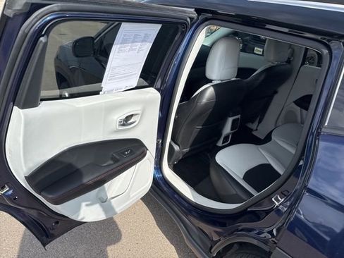 Used 2020 Jeep Compass Limited w/ Advanced Safety Group AWD/4WD image 31