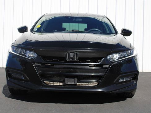 Used 2018 Honda Accord EX image 3