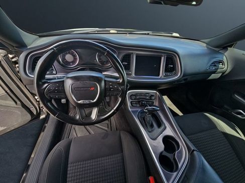 Used 2018 Dodge Challenger SXT RWD image 10
