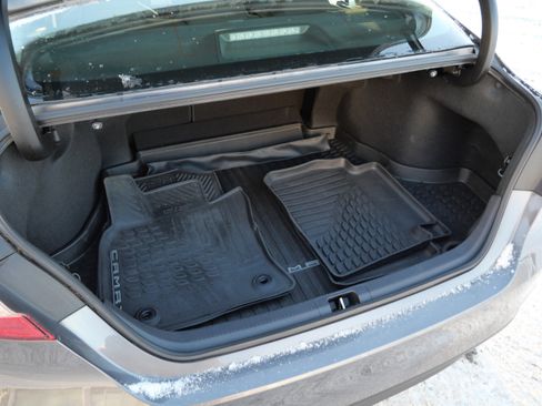 Certified 2020 Toyota Camry LE image 19