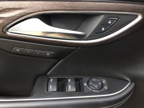 Used 2023 Buick Envision Avenir AWD/4WD image 15