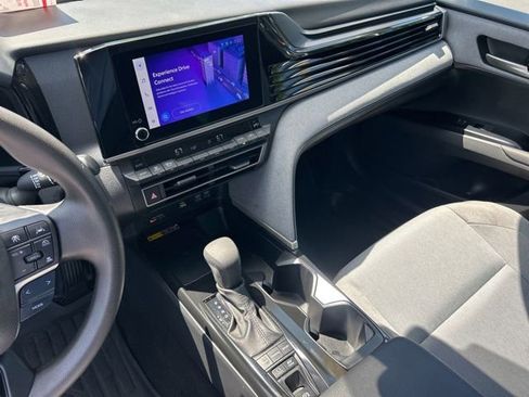 Used 2025 Toyota Camry LE FWD image 30