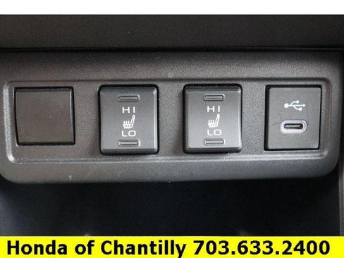 Used 2024 Toyota Corolla Cross XLE w/ Convenience Package image 17