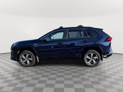 Used 2021 Toyota RAV4 SE w/ Weather & Moonroof Package AWD/4WD image 4