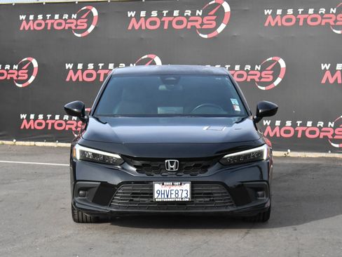 Used 2023 Honda Civic Sport image 2