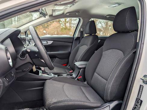 Used 2024 Kia Forte LXS image 15