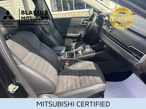 Used 2024 Mitsubishi Outlander 4WD Plug-In Hybrid image 28