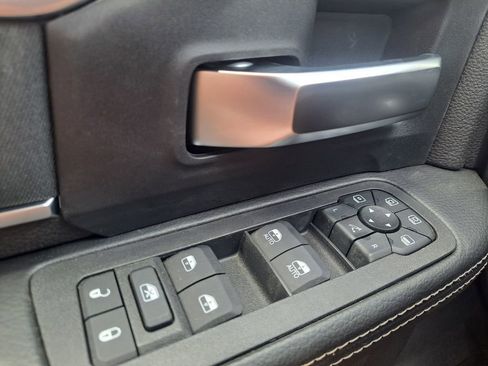 New 2025 RAM 2500 Big Horn AWD/4WD image 15