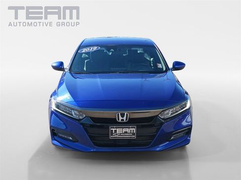 Used 2019 Honda Accord Sport image 2
