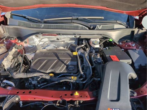 Used 2024 Chevrolet Trax ACTIV w/ Sunroof Package image 13