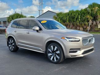Used 2023 Volvo XC90 T8 Ultimate w/ Lounge Package AWD/4WD video 2