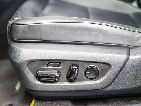 Used 2024 Lexus RX 450h Luxury w/ Convenience Package image 21