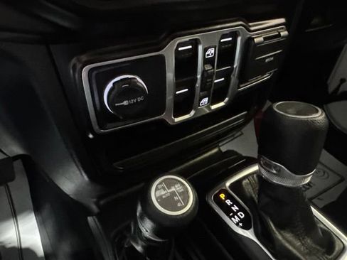 Used 2023 Jeep Wrangler Unlimited w/ 8.4" Radio Group AWD/4WD image 15