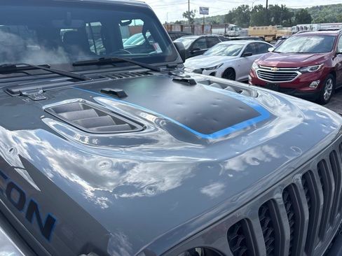 Used 2023 Jeep Wrangler Unlimited Rubicon 4xe w/ Cold Weather Group AWD/4WD image 5