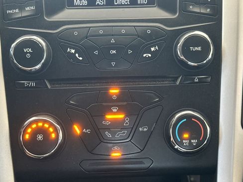 Used 2014 Ford Fusion SE FWD image 20