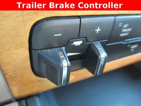 Used 2016 RAM 3500 Laramie Longhorn image 18