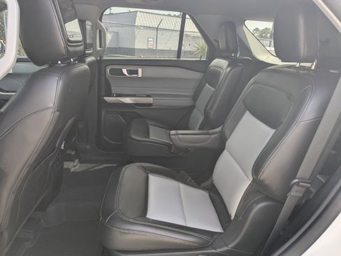Certified 2023 Ford Explorer XLT w/ Equipment Group 202A RWD image 13