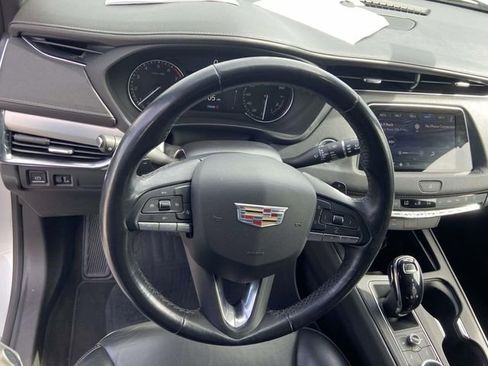 Used 2022 Cadillac XT4 Premium Luxury w/ Safety Alert Package image 15