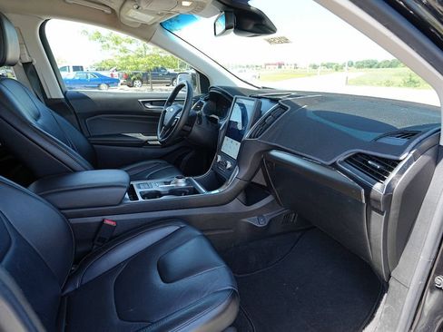 Used 2022 Ford Edge Titanium AWD/4WD image 23