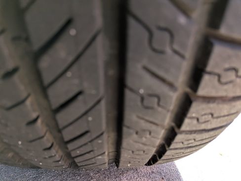 Used 2020 Genesis G90 3.3T Premium image 9