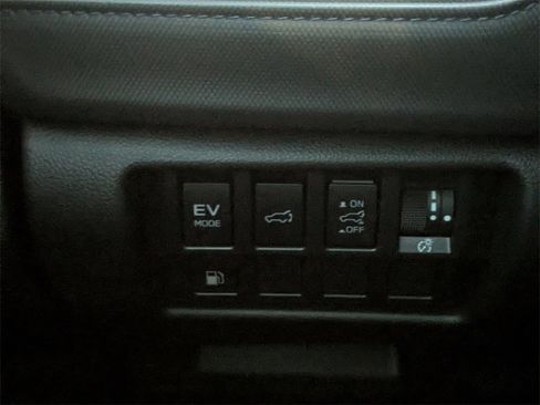 New 2025 Subaru Forester Limited image 29