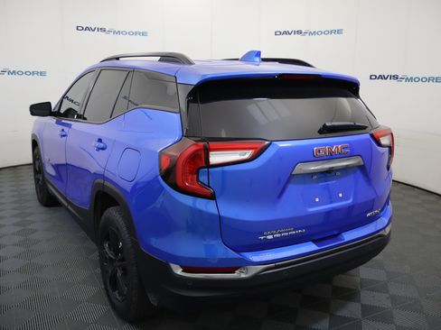 Used 2024 GMC Terrain AT4 AWD/4WD image 9