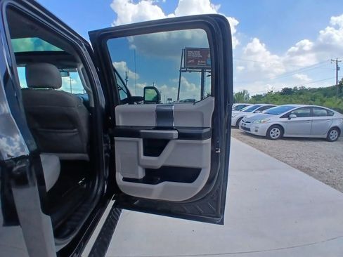 Used 2016 Ford F150 XLT w/ Equipment Group 302A Luxury AWD/4WD image 15
