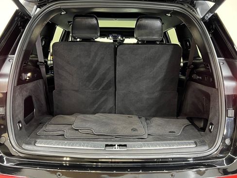 Used 2021 Jeep Grand Cherokee L Overland image 9