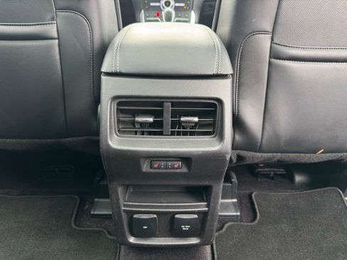 Used 2017 Ford Edge Titanium w/ Equipment Group 301A image 23