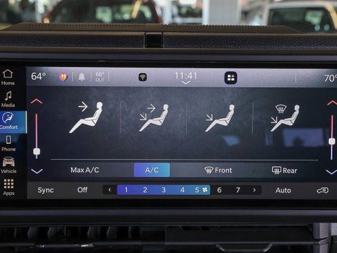 Used 2024 Jeep Wrangler Unlimited AWD/4WD image 15