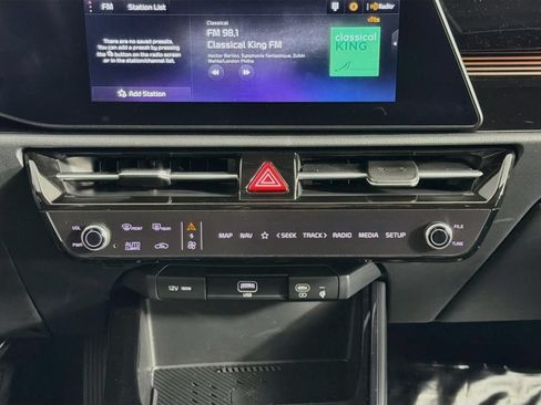 Used 2025 Kia Niro Wind w/ Wind Preserve Package FWD image 16