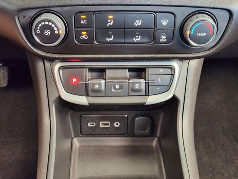 Certified 2024 GMC Terrain SLE AWD/4WD image 20