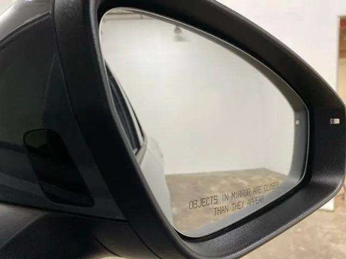 Used 2025 Volkswagen ID.4 Pro RWD image 93