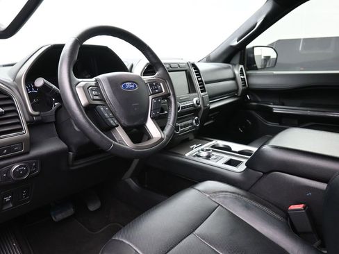 Used 2018 Ford Expedition XLT w/ Equipment Group 202A image 18