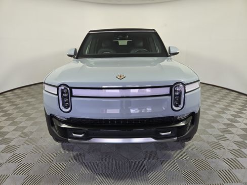 Used 2024 Rivian R1S Adventure AWD/4WD image 8