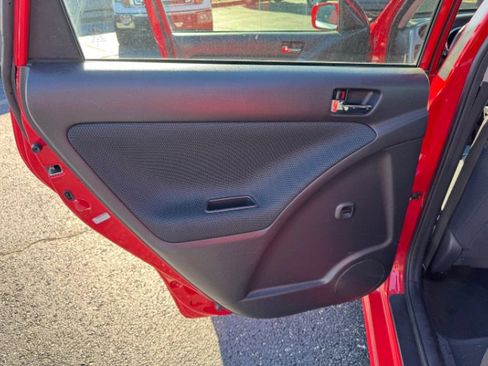 Used 2006 Toyota Matrix image 11