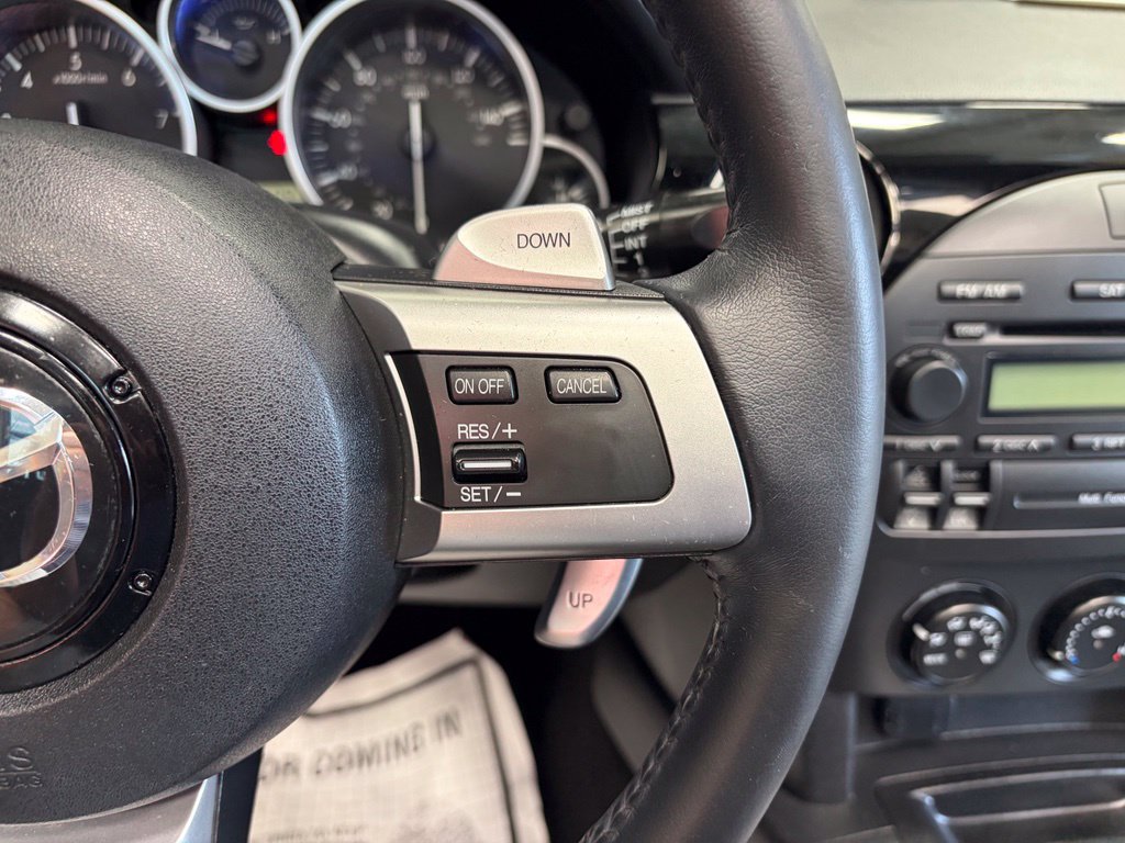 Used 2007 MAZDA MX-5 Miata Touring RWD image 10