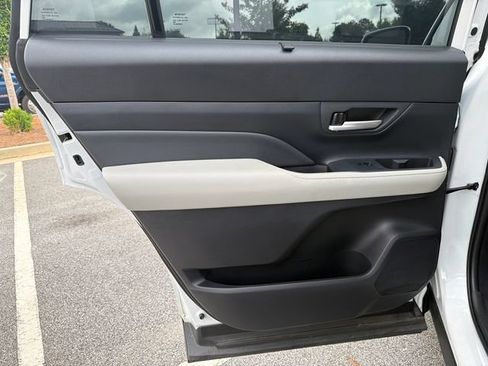 Used 2026 Toyota Grand Highlander AWD image 22