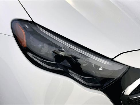 New 2026 Mercedes-Benz E 350 4MATIC Sedan image 16