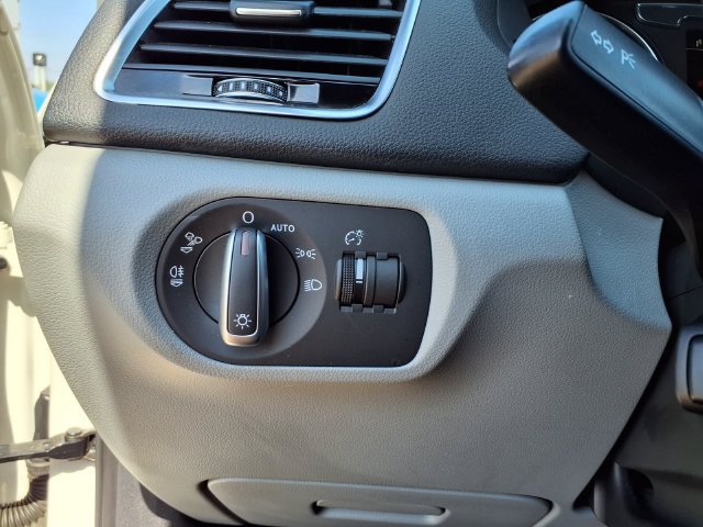 Used 2016 Audi Q3 2.0T Premium Plus FWD image 19