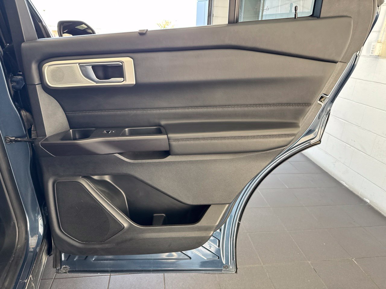 Used 2020 Ford Explorer Platinum w/ Premium Technology Package AWD/4WD image 52