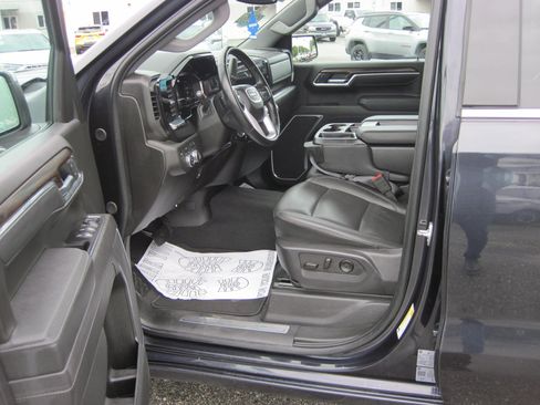 Used 2025 GMC Sierra 1500 SLT AWD/4WD image 11