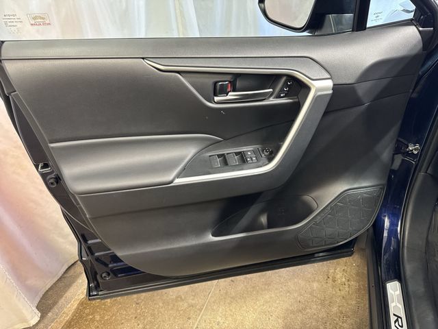 Used 2025 Toyota RAV4 XLE Premium AWD/4WD image 23