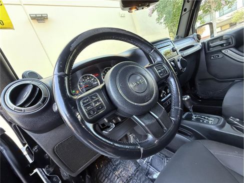 Used 2014 Jeep Wrangler Unlimited Sport w/ Quick Order Package 24S AWD/4WD image 8