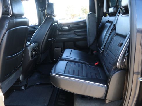 Used 2024 GMC Sierra 1500 AT4X image 30