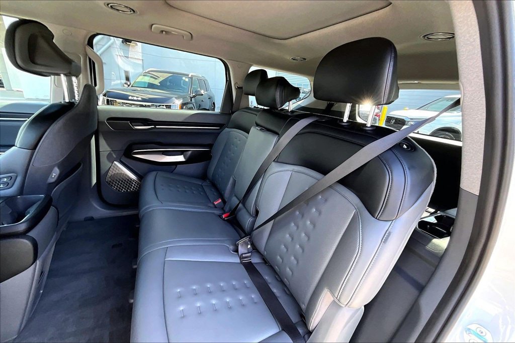 Used 2024 Kia EV9 Wind AWD/4WD image 17