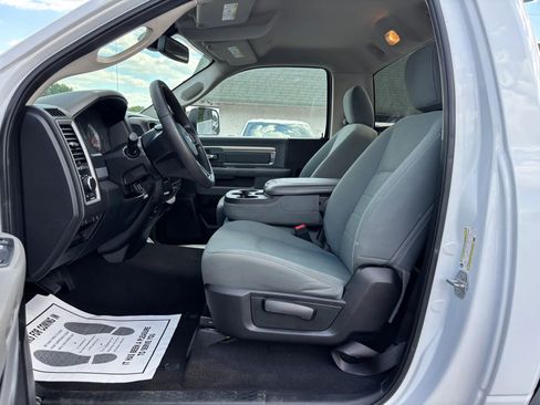 Used 2018 RAM 3500 Tradesman w/ Chrome Appearance Group AWD/4WD image 38