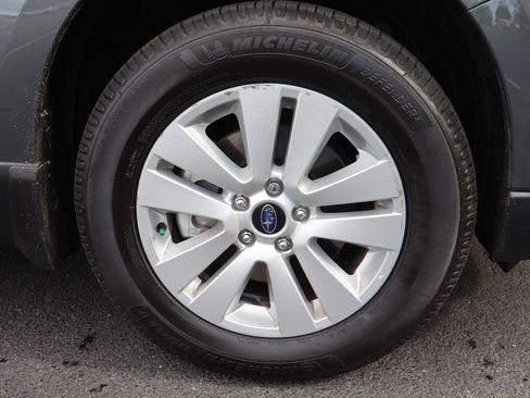Used 2019 Subaru Outback 2.5i Premium AWD/4WD image 45