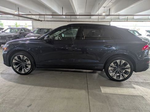 Used 2024 Audi Q8 Prestige w/ Prestige Package image 9