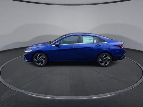 New 2026 Hyundai Elantra Limited FWD image 6